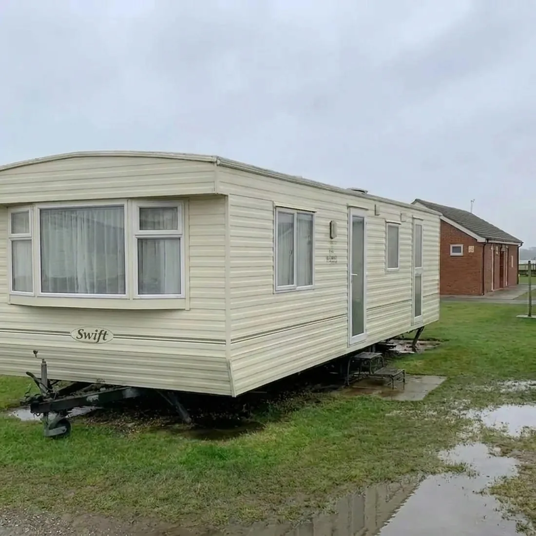 Static caravan washed back to showroom condition